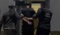 Patru persoane au fost reținute după ce s-au dat drept angajați ai „NovaPosta” și ai Băncii Naționale și au înșelat o femeie cu 275 000 de lei - VIDEO