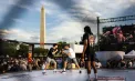 Donald Trump și-a sărbătorit împlinirea a 80 de ani cu un eveniment spectaculos la Casa Albă: lupte MMA în cușcă și show aviatic inedit - VIDEO