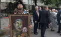 „Cinci focuri de armă, unul în cap”. Caricaturistul rus care îl critica pe Putin, ucis în Polonia