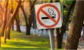 Noi reguli în Republica Moldova privind fumatul în spațiile publice: Poți fi amendat inclusiv dacă fumezi pe balcon. Când intră în vigoare restricțiile - VIDEO
