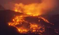 Vulcanul din Italia care a erupt. Râuri de lavă au început să se scurgă pe pantele muntelui