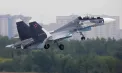 Ucrainenii au lovit două baze aeriene cheie ale Rusiei din Crimeea. SBU spune că cel puțin șapte avioane au fost distruse sau avariate