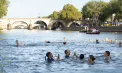 După aproape un secol în care înotul a fost interzis, Sena devine noua atracție a verii la Paris: Mii de oameni se răcoresc gratuit în fluviu