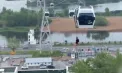 Momente de panică în Rusia: 16 persoane au rămas blocate într-o telecabină suspendată la zeci de metri înălțime, după ce vântul puternic a oprit instalația - VIDEO
