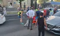 Accident grav pe bulevardul Grigore Vieru din Chișinău: Doi pietoni, loviți pe trecere de un automobil. Un bărbat a fost transportat la spital - FOTO