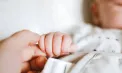 Concediul de maternitate și cel paternal vor conta la pensie: ce alte schimbări aduce legea adoptată de Parlament pentru salariați 