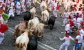 Alergarea taurilor de la Pamplona stârnește din nou controverse: zeci de oameni au avut nevoie de îngrijiri medicale, iar doi au fost răniți de animale - VIDEO