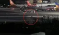 Scene ca în filme pe un aeroport din Spania: Roata unui avion „a luat-o la fugă” și a pus mai mulți angajați pe urmele ei - VIDEO