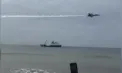 Moment de panică la un spectacol aviatic în Florida: un avion de vânătoare al Marinei SUA a zburat extrem de jos și s-a apropiat periculos de spectatori - VIDEO