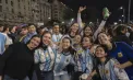 Atmosferă incendiară înaintea finalei Cupei Mondiale: mii de suporteri argentinieni au cucerit Times Square, iar Shakira, Justin Bieber și Madonna vor urca pe scenă
