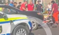 Un biciclist a ajuns la spital după ce a fost lovit de un automobil la Bălți. Bicicleta a rămas prinsă sub mașină - VIDEO