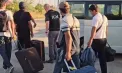 Cinci cetățeni ai Uzbekistanului, plasați în custodie publică după ce au muncit ilegal în Comrat. Aceștia urmează să fie îndepărtați din Republica Moldova - VIDEO