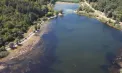 Lacul de lângă Muzeul Satului din Chișinău seacă văzând cu ochii: nămol, deșeuri și vegetație au rămas în locul apei, iar autoritățile pasează responsabilitatea - VIDEO