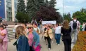 Profesorii au ieșit la protest în PMAN: cer majorarea salariilor. Ce spune premierul - FOTO/VIDEO 