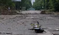 Patru persoane au murit și alte patru au fost rănite după ce o dronă rusească a atacat un autobuz în Herson - FOTO