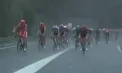 Scene incredibile la Vuelta. Etapa a treia a cursei de ciclism a fost oprită și apoi anulată din cauza unei furtuni violente cu ploaie torențială, grindină și fulgere - VIDEO