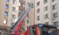 O fetiță de 2 ani a rămas singură într-un apartament din Chișinău, după ce ușa s-a blocat. Salvatorii au intrat pe fereastră

