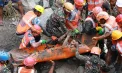 Doi oameni scoși în viață dintr-un tunel, la nouă zile după dezastrul din Nepal. Salvatorii au auzit voci de sub pământ - VIDEO