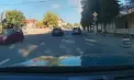 A gonit pe contrasens și a ignorat pietonii aflați pe trecere: șoferul filmat la Bălți, în timp ce încălca mai multe reguli de circulație, ar putea rămâne fără permis - VIDEO