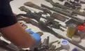 Patru bărbați din Hîncești, cercetați pentru deținerea și comercializarea ilegală a armelor și munițiilor: polițiștii au găsit și droguri - VIDEO