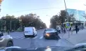 Accident în sectorul Buiucani al capitalei: două automobile s-au ciocnit la intersecția străzilor Alba Iulia și Ion Pelivan - VIDEO