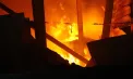 Rusia lovește din nou obiective civile în Ucraina: Două persoane au murit la Jitomir, iar un centru comercial din Zaporojie a fost distrus aproape în totalitate - VIDEO