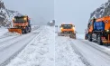 Ninsoare abundentă pe Transfăgărăşan: drumarii au intervenit cu utilaje și tone de sare. Recomandări pentru șoferi - VIDEO