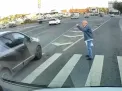 Un șofer a fost sancționat după ce nu a acordat prioritate unui pieton: momentul a fost surprins la o intersecție din sectorul Rîșcani - VIDEO
