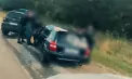 Doi moldoveni, reținuți în flagrant pentru organizarea trecerii ilegale a frontierei. Ar fi cerut câte 5.000 de dolari de la doi cetățeni ucraineni - VIDEO