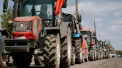 Agricultorii din Basarabeasca ies la protest cu tehnica agricolă. Fermierii cer menținerea TVA de 8% și rambursarea accizei pentru motorină - FOTO