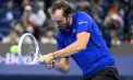 Drumul lui Daniil Medvedev la turneul ATP din Beijing s-a încheiat cu o descalificare, după un meci încordat cu Novak Djokovic - VIDEO
