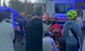 Un copil a ajuns la spital, după ce a fost lovit de o mașină în timp ce mergea pe bicicletă, pe o stradă din capitală - VIDEO