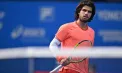 Eliminare-șoc la Masters-ul din Shanghai! Carlos Alcaraz pierde în fața belgianului Zizou Bergs și nu mai poate încheia anul pe primul loc mondial - VIDEO