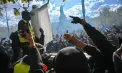 Un mort și aproape 1.800 de arestări în Franța, după proteste violente. Emmanuel Macron urmează să se adreseze națiunii - VIDEO