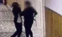 Atac cu cuțitul într-o școală din Bistrița: o profesoară de matematică și un elev au ajuns la spital după ce au fost înjunghiați de un copil de clasa a VII-a - VIDEO