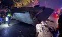 Accident grav la Hîncești: Un bărbat a murit, iar alte două persoane au fost transportate la spital, după ce un microbuz s-a izbit de un copac. Șoferul era băut și nu avea permis