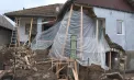 Ploile au înămolit un cartier din Buiucani. O parte dintr-o casă s-a prăbușit, iar drumurile sunt impracticabile: „Avem frică să nu cadă peste noi” - VIDEO