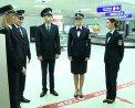 Vamesii, in straie noi: Speram ca si atitudinea sa fie una europeana, nu doar tinuta. Cum arata noile uniforme - VIDEO