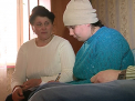 O femeie, care are la intretinere 3 copii cu dizabilitati, a ramas fara ajutorul social, in ajun de Pasti