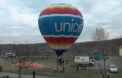Au vrut sa-si sarbatoreasca ziua de nastere intr-un balon cu aer, dar vremea le-a jucat festa. Dupa cateva ore au reusit - VIDEO