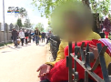 Pentru cersetori la portile cimitirului a fost ca la portile... raiului. O multime de copii pusi sa stea cu mana intinsa - VIDEO