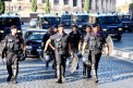 A ucis la nervi! Un italian s-a certat cu sotia, a iesit la balcon si a impuscat mortal 4 oameni