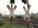 Un tractor ramas blocat pe o cale ferata a provocat un accident grav in Germania. Doi oameni au murit - VIDEO
