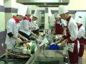 Creveti in cognac, somon si panna cotta. Competitia gustului suprem se da intre studentii mai multor institutii de invatamant - VIDEO
