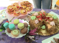 Zi de Mai dulce! Explozie de culoare si gust: Gospodinele si-au scos la rampa deliciile: Combinam prajiturile inteligente cu limonada cu miere - VIDEO