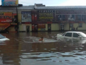 Inundatii in mai multe orase din Rusia. In Kursk oamenii inoata pe drumuri, iar in Moscova strazile s-au transformat in rauri - VIDEO