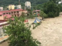 Orasul Soci, inghitit de ape dupa o ploaie torentiala: Oamenii inoata pe strazi - VIDEO