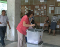 Nu s-a trecut fara incidente! Persoane decedate, incluse in lista de vot, alegatori agresivi si voturi cumparate. Incalcarile depistate in tara - VIDEO