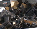 MII de arme topite: Astfel autoritatile au indemnat oamenii sa duca un mod de viata pasnic. Unde s-a intamplat - VIDEO