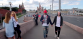 Cum reactioneaza MOSCOVITII la vederea unui cuplu de GAY. Experimentul care a strans sute de mii de vizualizari pe Youtube - VIDEO